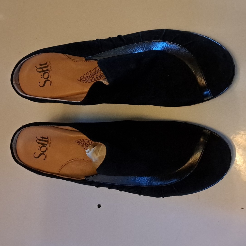 Sofft Black Suede/Leather Low Heel 8 1/2 Brand New Shoe
